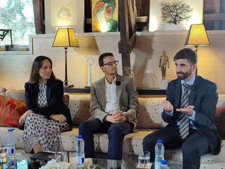 Mesa redonda 'Nuevos retos en carretera'