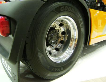 DAF con Goodyear KMAX