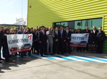 Kumho Tire premia a Sasam