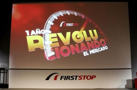 Lema de la convención de First Stop 'Un año revolucionando el mercado'