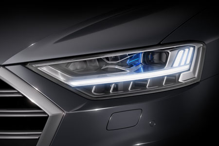 HELLA ilumina el Audi A8