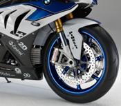 La nueva BMW HP4 se equipará de serie con el nuevo Diablo Supercorsa SP