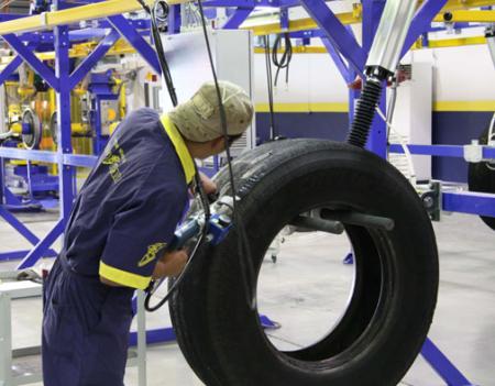 Goodyear Dunlop lanza PrecurePro