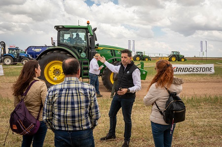 Presentación en Demoagro del VX-R TRACTOR